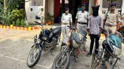 Bihar Crime : पटना में पुलिस ने की बड़ी कार्रवाई, तीन चोरी की बाइक के साथ एक शातिर चोर को किया गिरफ्तार