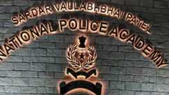 Bihar IPS Officers: बिहार के  ये 11 IPS अफसर जाएंगे हैदराबाद, इनको मिलेगा अतिरिक्त प्रभार, मिड-करियर ट्रेनिंग से निखरेगा नेतृत्व,  पुलिसिंग को मिलेगी नई धार, पढ़िए लिस्ट
