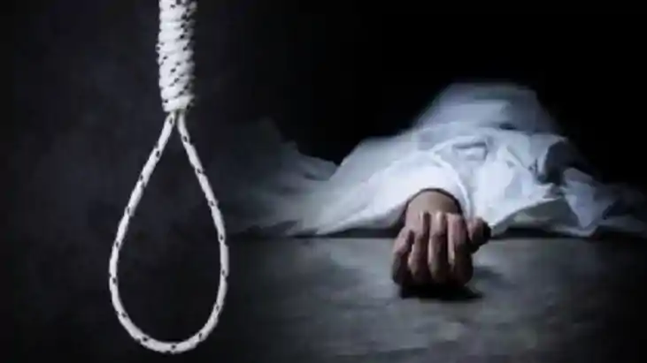 Bihar News : शेखपुरा में पत्नी से विवाद को लेकर युवक ने फांस