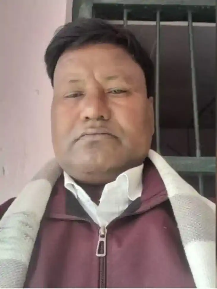 दर्दनाक हादसा: स्कूल जाने के लिए तैयार हो रहे शिक्षक की छत स