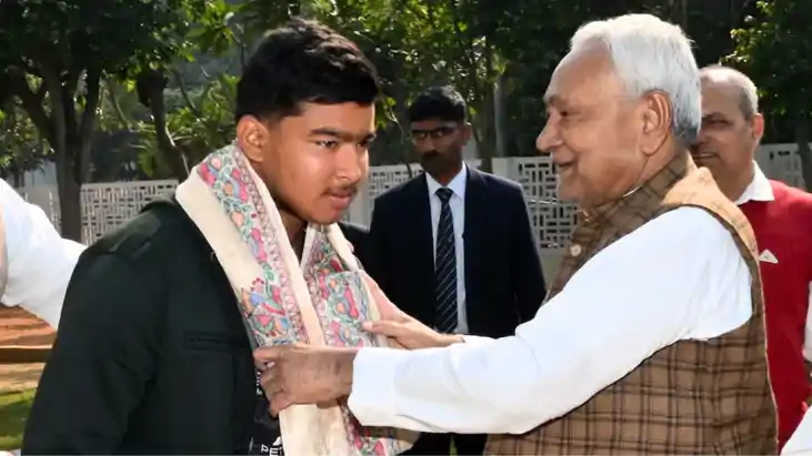 Bihar News : अंडर-19 वर्ल्ड कप में वैभव सूर्यवंशी ने की रनों