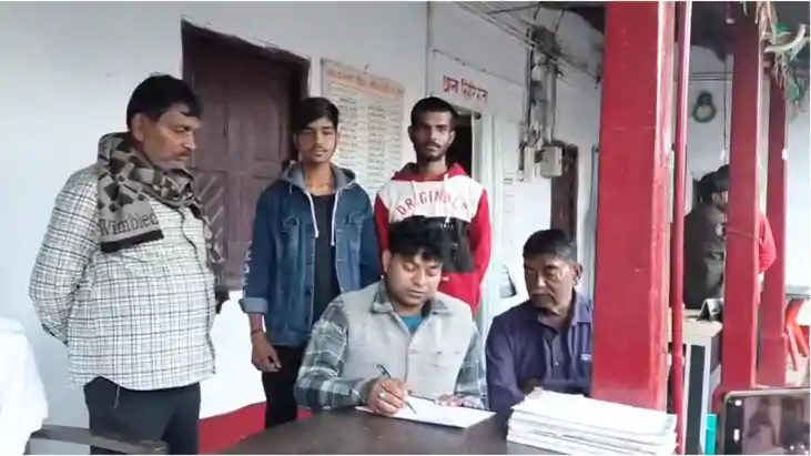 Bihar News : ‘वर्दी की आड़ में अपहरण का खेल’, उत्पाद विभाग क