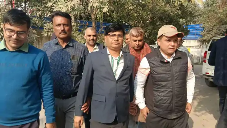 5 लाख की रिश्वत लेते सहायक निदेशक गिरफ्तार, निगरानी ब्यूरो न