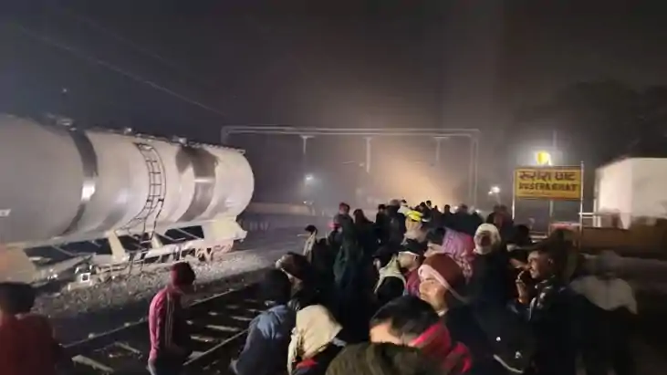 Major Train Accident Averted in Bihar as Freight Train Derai