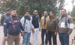 डिप्टी सीएम विजय सिन्हा की 'भ्रष्ट' कर्मियों को चेतावनी बेअसर! उनके ही विभाग का राजस्व  कर्मचारी सड़क पर घूस लेते गिरफ्तार