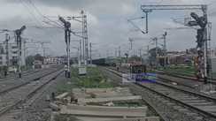 drunk auto driver rammed his vehicle onto the railway track