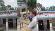 Bihar Teacher News : सिवान में प्रशासनिक टीम के सामने छत पर चढ़ा शिक्षक, कहा– "कूद जाऊंगा, लेकिन मतदाता पुनरीक्षण नहीं करूंगा!"....वेतन पर लगी रोक 