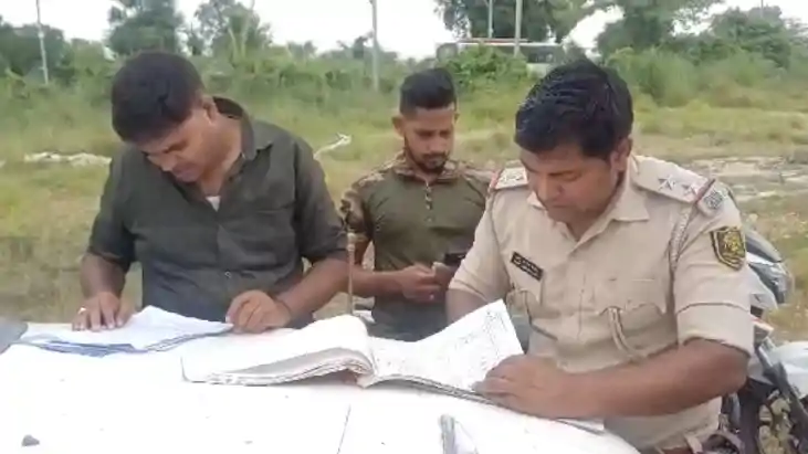 Gopalganj Crime - श्मशान घाट के करीब बने बोर से मिला युवती क