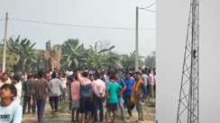 Love Drama Woman Climbs Tower Demands Lover Release