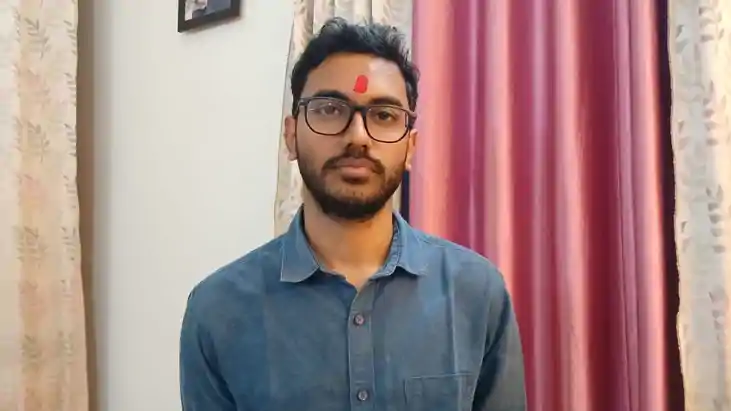 upsc result 2025 - माँ के हाथ का खाना और खुद पर भरोसा: दिल्ल