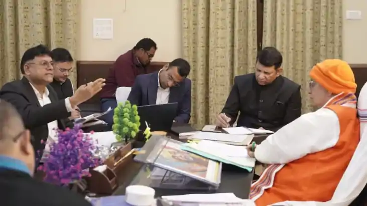 सरकार विरोधी 'रील' बनाई तो खैर नहीं: अंचल अधिकारियों को प्रध