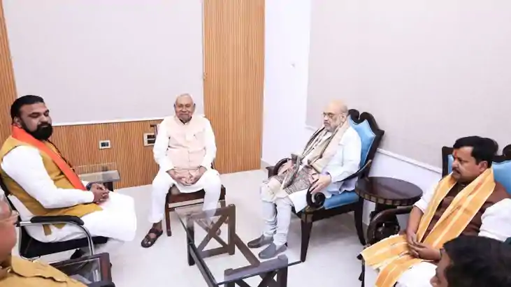 Power Play in Patna BJP CM Buzz 32 Ministers Likely