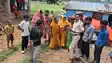 Bihar News : भागलपुर में प्रेमिका से मिलने प्रेमी को ग्रामीणों ने पकड़ा, जमकर की पिटाई, पुलिस के किया हवाले 