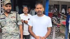 Bihar News : मुजफ्फरपुर में प्यार में 'धोखा' मिलने पर परीक्षा हॉल में घुसा सनकी आशिक, छात्रा को शादी के लिए दी धमकी
