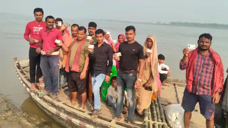 Bihar Election 2025 : खगड़िया में मतदाताओं में दिखा गजब का उत