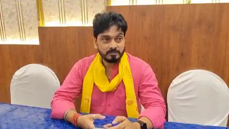Bihar Politics : भोजपुरी एक्टर अरुण सिंह ने जन सुराज का थामा