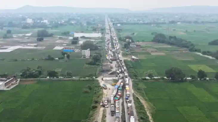 Bihar News : सासाराम में भीषण जाम, कोलकाता-दिल्ली हाईवे पर 2
