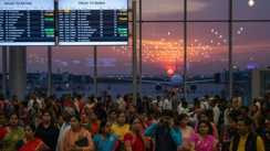 दिल्ली-पटना फ्लाइट का किराया दुबई के बराबर, त्योहारों में जेब पर भारी बोझ
