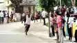 Bihar News : बेतिया में आयोजित 1600 मीटर की रेस में युवाओं ने दिखाया दमखम, विजेता प्रतिभागी ट्रॉफी और मेडल से किये गए सम्मानित