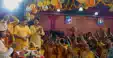 Shrimad Bhagwat Katha: श्रीमद्भागवत कथा में गूंजा नटनागर का जयघोष, सगुना मोड़ में उतरा ब्रज का अलौकिक जन्मोत्सव, देवकीनंदन महाराज के व्यासपीठ से प्रवाहित हुई पावन ज्ञानधारा