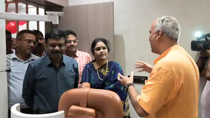 Bihar News : अखंड ज्योति आई हॉस्पिटल के पटना विजन लाउंज की श Bihar News : अखंड ज्योति आई हॉस्पिटल के पटना विजन लाउंज की श