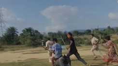 jamui police was attacked with sticks 
