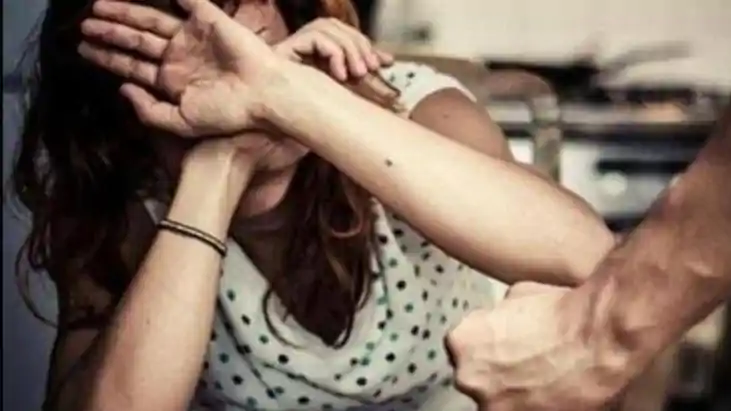 Patna Husband Attacks Wife With Blade in Phulwari Sharif