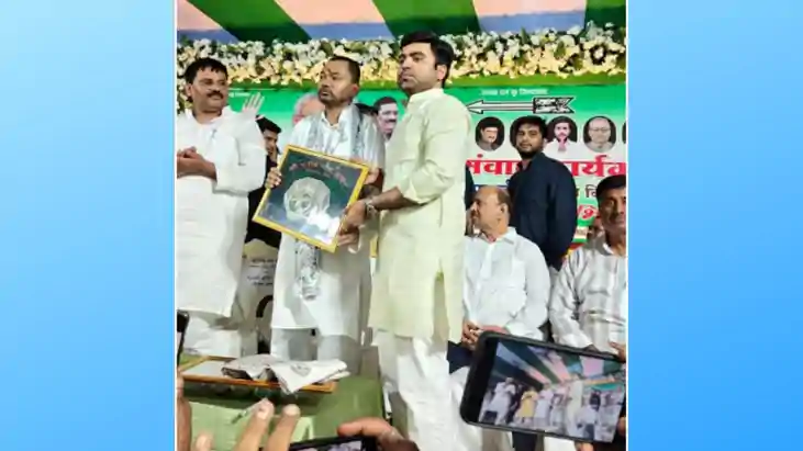 एनडीए ने अभिषेक झा को तिरहुत स्नातक क्षेत्र से बनाया उम्मीदव