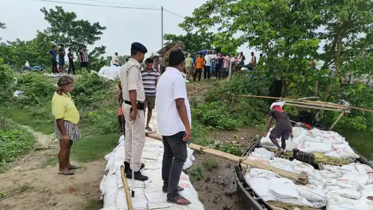 भागलपुर के बनमोत्तर बांध पर मंडराया बाढ़ का खतरा, जिला परिषद