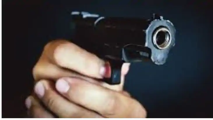 Breaking : पटना में सरेराह महिला पर फायरिंग,ज़ख़्मी को अस्पताल Breaking : पटना में सरेराह महिला पर फायरिंग,ज़ख़्मी को अस्पताल