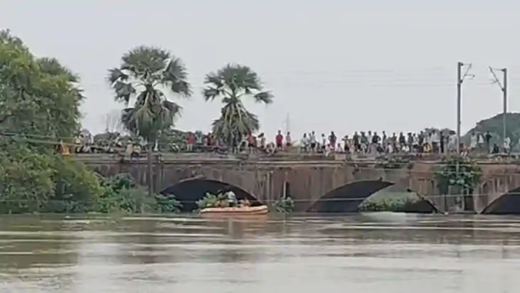 Bihar flood news - पटना के पुनपुन नदी में बड़ा हादसा, पुनपुन 