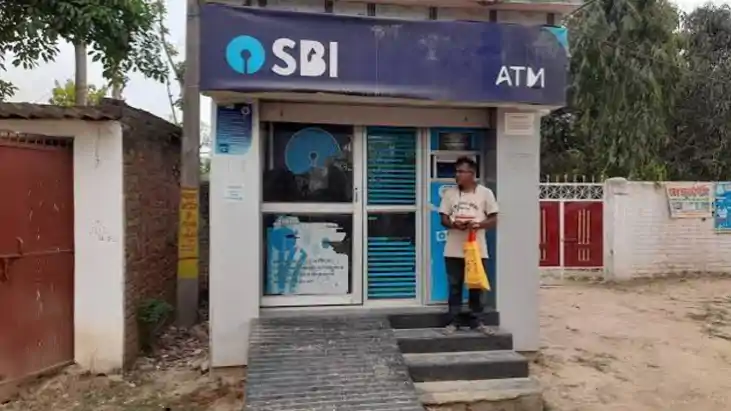 Bihar in 371 ATMs Shut in  9 Months Patna Worst Hit