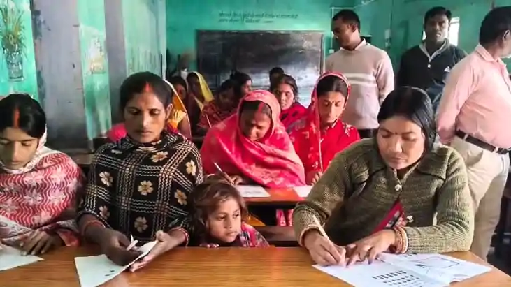 Bihar News : मुख्यमंत्री अक्षर आंचल योजना के तहत नालंदा के 1