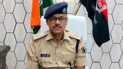 Bihar Transfer News : जमुई एसपी विश्वाजीत दयाल ने विधि व्यवस्था को लेकर की बड़ी कार्रवाई, कई थानाध्यक्ष और एसआई को किया इधर से उधर 