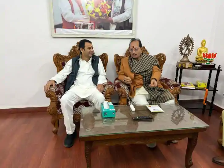 'चूड़ा-दही' के बहाने तेज प्रताप की नई बिसात: डिप्टी सीएम विज