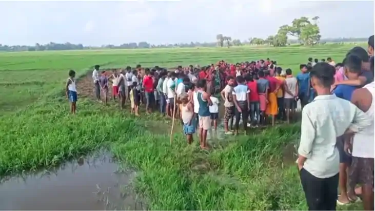 Bihar News : औरंगाबाद में ससुराल जा रहे युवक की बदमाशों ने च Bihar News : औरंगाबाद में ससुराल जा रहे युवक की बदमाशों ने च