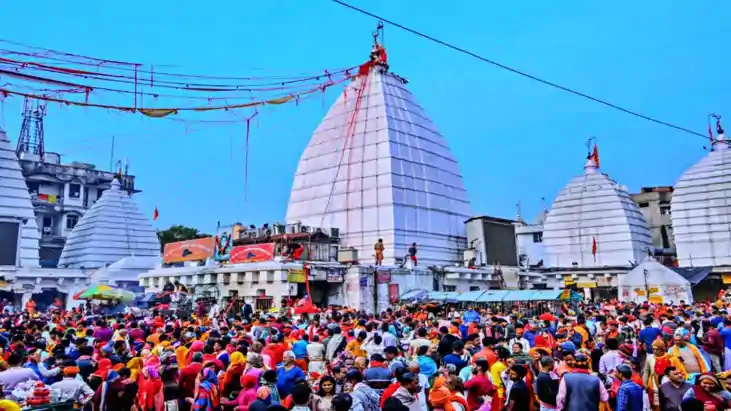 Shravani Fair 2025 - बाबा धाम में वीआईपी इंट्री पर झारखंड सर Shravani Fair 2025 - बाबा धाम में वीआईपी इंट्री पर झारखंड सर