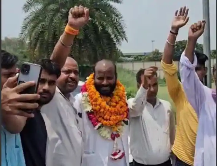 Bihar politics - अचानक दिल्ली पहुंचे इंडियन इंकलाब पार्टी के Bihar politics - अचानक दिल्ली पहुंचे इंडियन इंकलाब पार्टी के