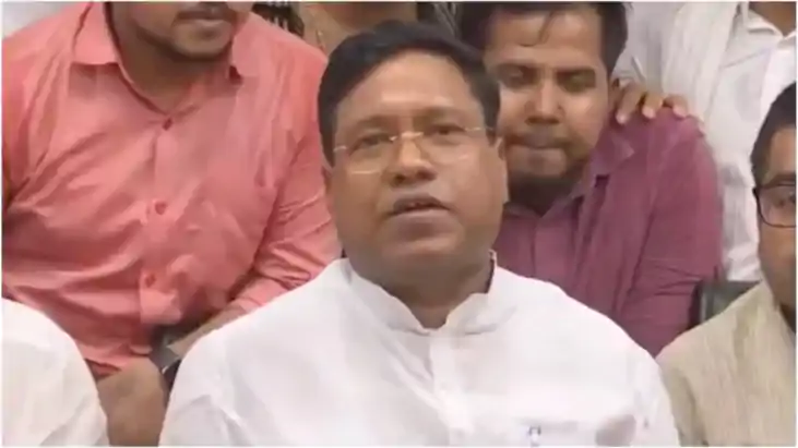 Bihar News : विपक्ष के चक्का जाम पर मंत्री संतोष सुमन ने कसा Bihar News : विपक्ष के चक्का जाम पर मंत्री संतोष सुमन ने कसा