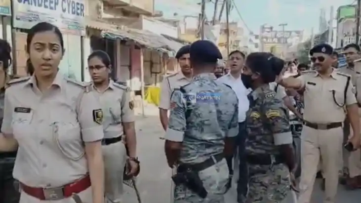 Bihar News: दरभंगा में ताजिया लौटते वक्त भिड़े लोग, मंदिर क Bihar News: दरभंगा में ताजिया लौटते वक्त भिड़े लोग, मंदिर क