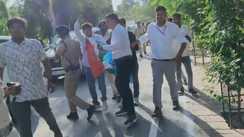 Bihar News : समस्तीपुर में रेलमंत्री अश्विनी वैष्णव के काफिले को छात्रों ने घेरा, अधिकारियों में मचा हड़कंप, जानिए क्या है पूरा मामला  