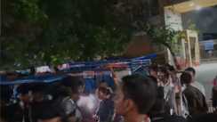 Bihar News: जीएमसीएच में इलाज में लापरवाही का आरोप, सड़क पर शव रख परिजनों ने किया हंगामा,  रोड जाम के बाद प्रशासन के आश्वासन पर मामला हुआ शांत