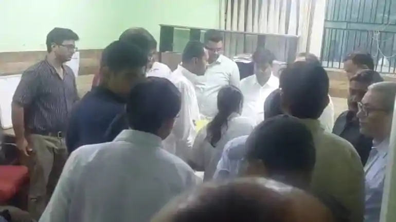 स्वास्थ्य मंत्री निशांत का LNJP अस्पताल में औचक निरीक्षण, OPD से वाश रूम तक का लिया जायजा, बड़ा निर्देश 