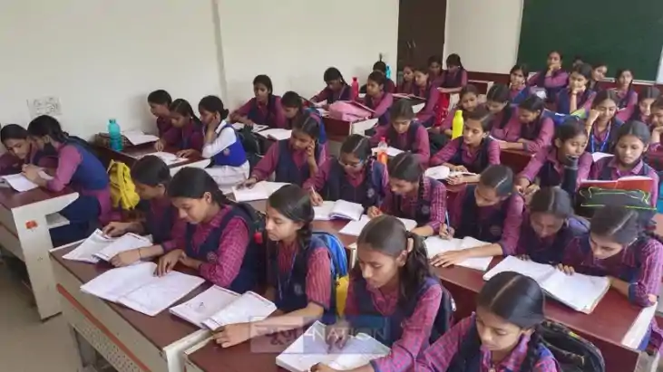 छात्र छात्र