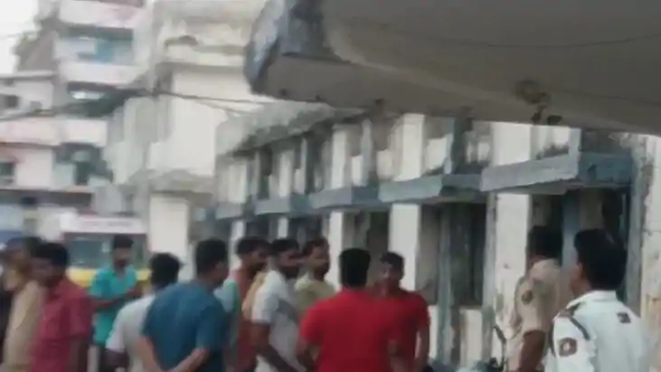 Bihar Health की फिर खुल गई पोल, पटना जिले के अनुमंडल अस्पताल Bihar Health की फिर खुल गई पोल, पटना जिले के अनुमंडल अस्पताल