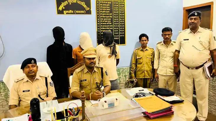 Bihar News : बक्सर में चाकू के बल पर लूटपाट करने वाले गिरोह 