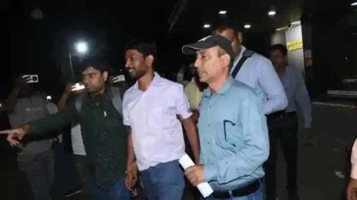 रेल मंडल में CBI का 'सर्ज‍िकल स्ट्राइक': रिश्वत लेते रंगे हा