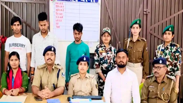 Bihar News : मोतीहारी में अवैध आर्केस्ट्रा संचालकों पर पुलिस