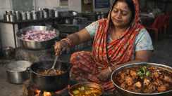 Bihar News : बिहार में हाईवे पर यात्रियों को मिलेगा शुद्ध तेल और देशी मसालों से तैयार मटन, पूर्णिया से ‘दीदी के ढाबा’ की हुई शुरुआत  