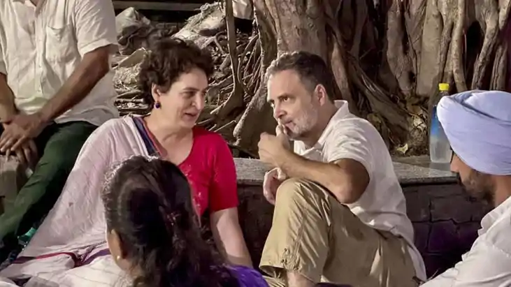  FIR Against Rahul- Priyanka Gandhi